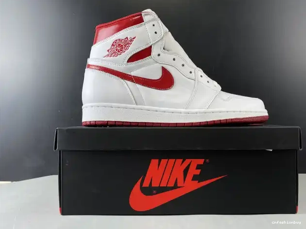 555088-103 Metallic Jordan (2017) 1 Red Retro Air 0527